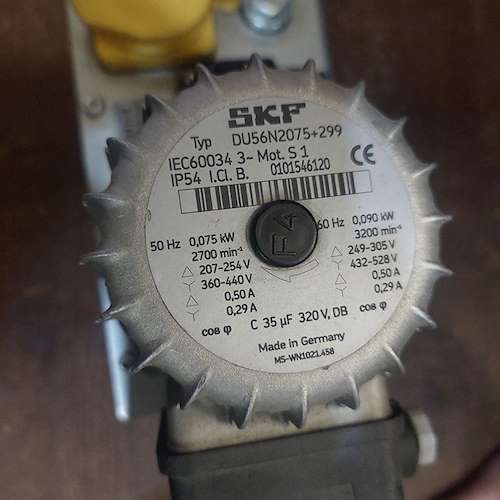 پمپ روغن کار SKF مدل  Du56n2075  SKF